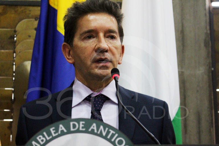 Gobernador anuncia el nacimiento del Ferrocarril de Antioquia S.A.S