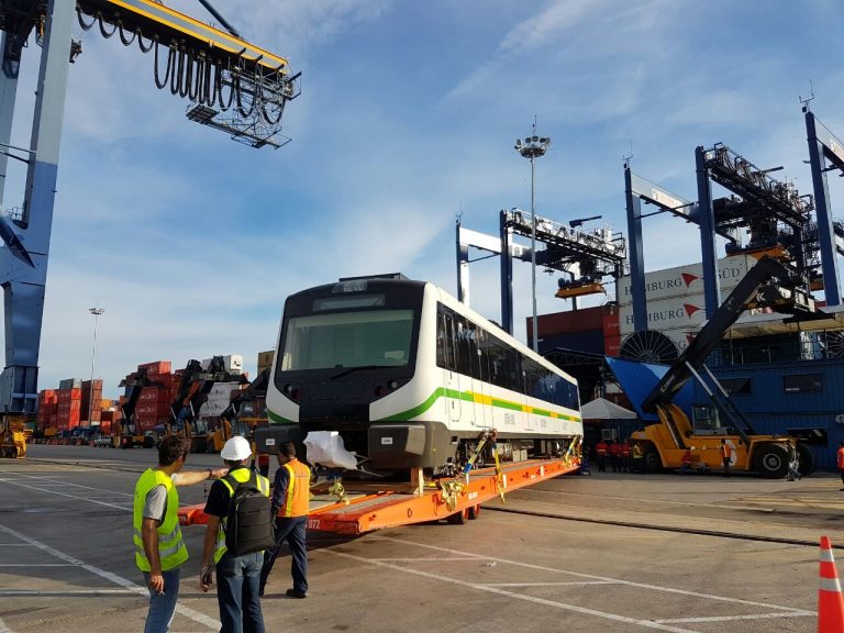 Llegó a Cartagena el primero de los 22 trenes que reforzará la flota del Metro.