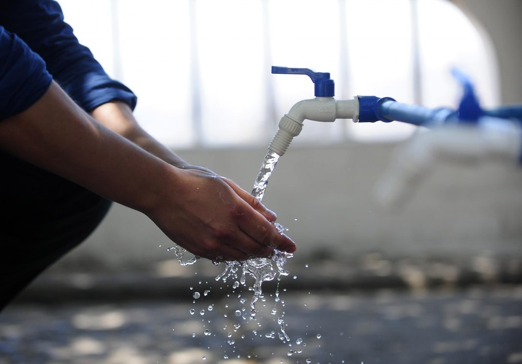 Prepárese para el racionamiento de agua en Bogotá: consejos para cuidar el recurso hídrico