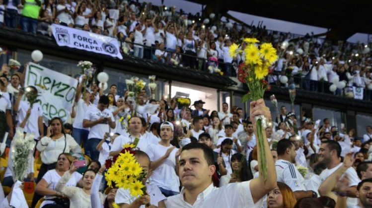 Homenaje-Chapecoense-Atanasio Girardot