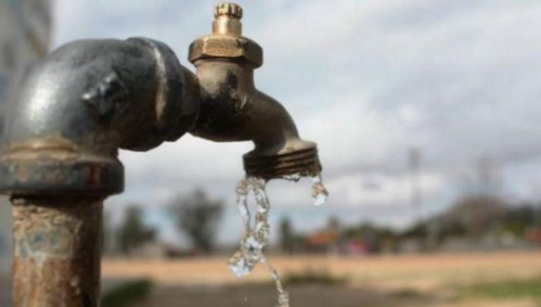 Más de 3 millones de colombianos se ven obligados a consumir agua no potable