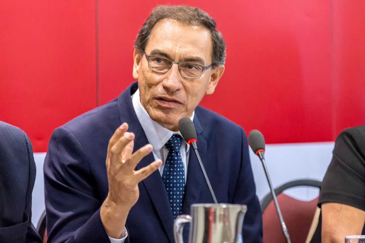 Martín Vizcarra Nuevo Presidente De Perú 360 Radio