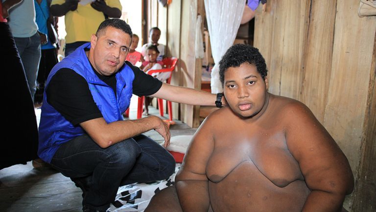 Este joven, que pesa 400 kilos, es considerado el hombre más obeso de Colombia