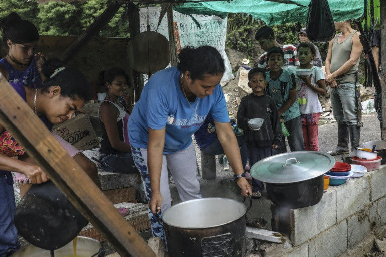 En Puerto Valdivia, familias ignoran alertas y no abandonan casas