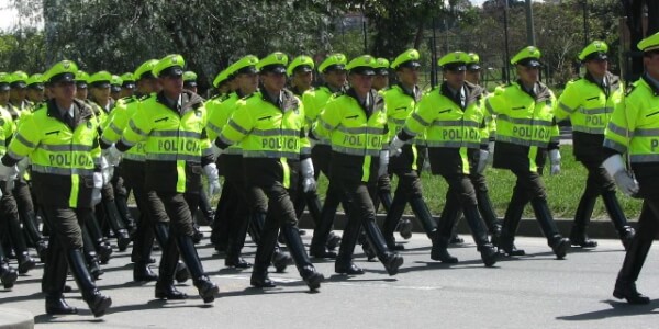 Policías