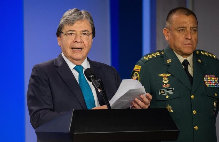 Ministro Trujillo contradice cifras de EE. UU. sobre cultivos de coca