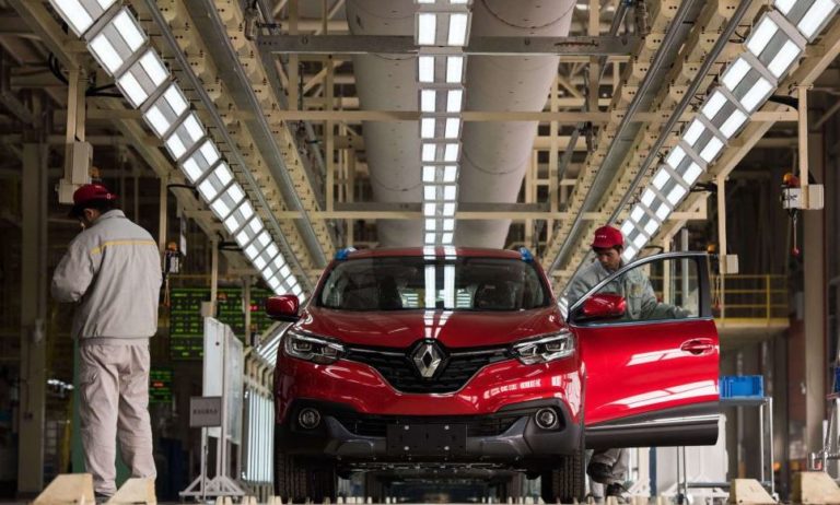 Renault reanuda operaciones en algunas fábricas de Asia