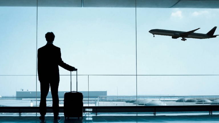 Normalidad en viajes internacionales regresaría en 2024, según la OMT