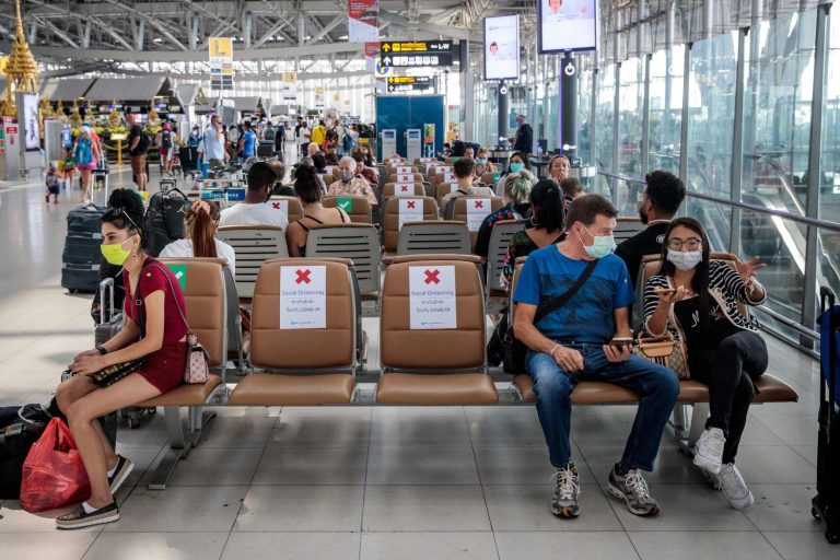 Pese a pandemia, 1,2 millones de colombianos viajaron al exterior en 2020