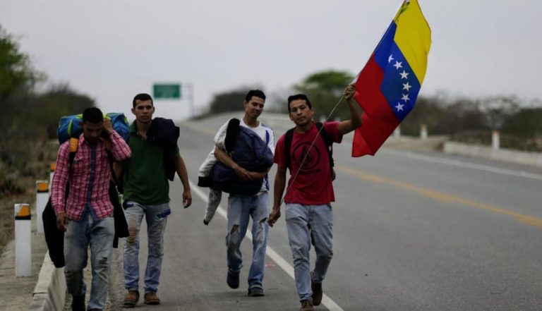 Menos del 20% de venezolanos en Colombia tienen permiso de permanencia