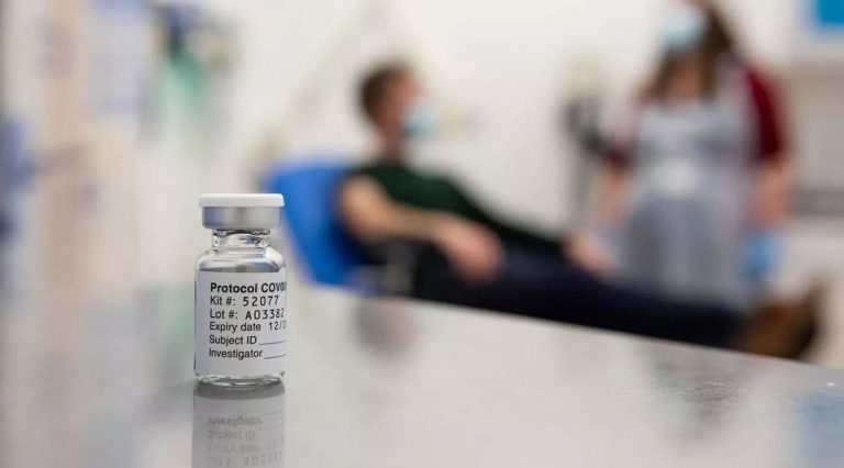 Cantidad de vacunados en el mundo superó los contagios registrados