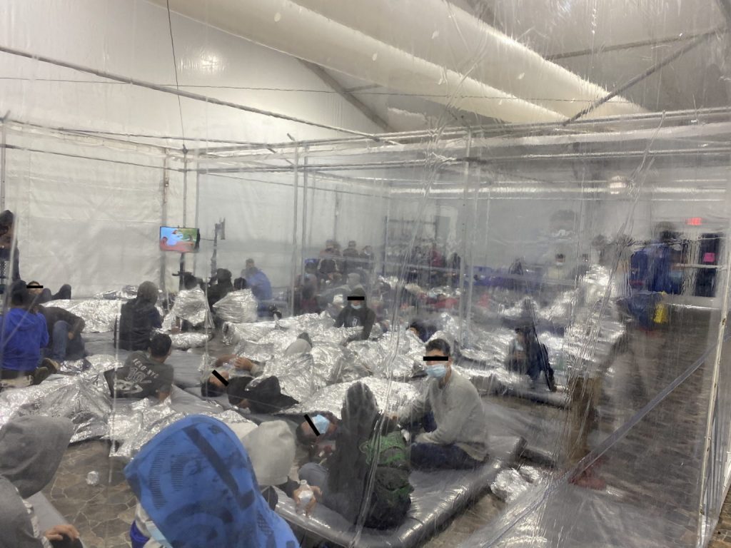 hacinamiento niños migrantes instalaciones fronterizas texas biden pandemia fotos 4 22032021 1536x1152 1