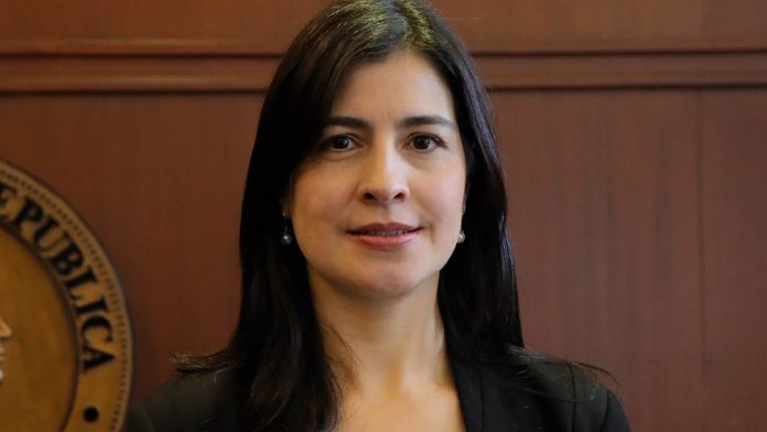 Carolina Soto, directora del Banco de la República, presentó su renuncia
