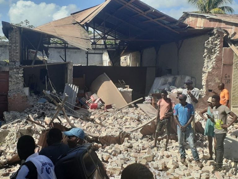 Haití reporta 304 muertos a causa del terremoto