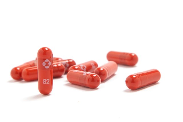 Reino Unido aprueba el uso de una píldora anticovid