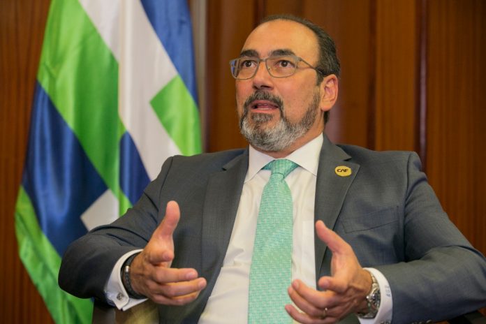 “Queremos convertir a CAF en el banco verde de América Latina y el Caribe”: Sergio Díaz-Granados