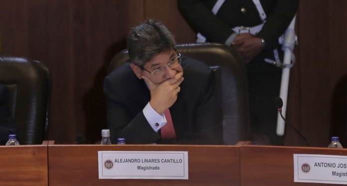 Alejandro Linares ofreció disculpas por las declaraciones de supuestas llamadas por parte de los ex presidentes