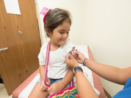 Minsalud hace un “llamado de urgencia” para vacunar a los niños de 3 a 11 años