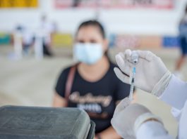 Según el Ministerio de Salud, los no vacunados tienen más riesgo de hospitalización y muerte