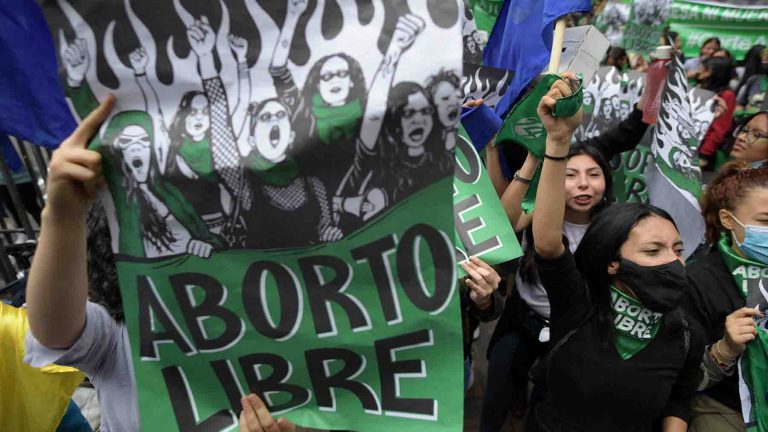Academia Nacional de Medicina afirma que despenalización del aborto debió limitarse a 14 semanas