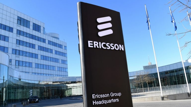 Ericsson suspendió todas sus operaciones en Rusia