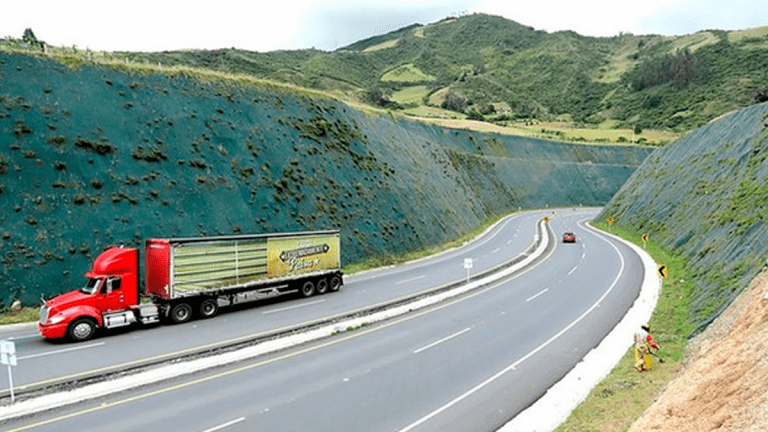 Movilización de carga terrestre en Colombia creció 10,9% en abril de 2022