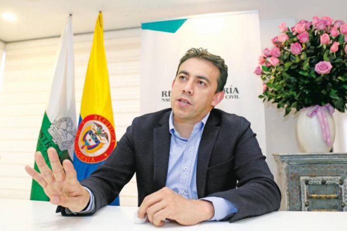 El fracaso del registrador nacional, Alexander Vega