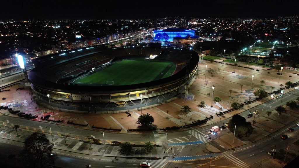 Inicia piloto de telegestión para alumbrado público inteligente en Bogotá 1 DJI 0043