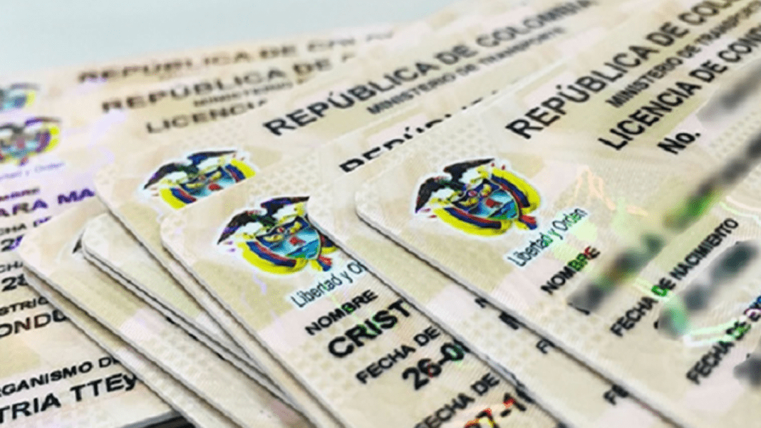 Licencias de conducción en Colombia