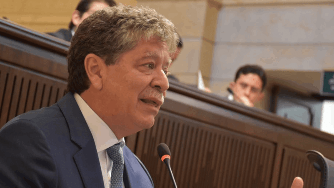 Presidente ANDI cuestiona a Petro