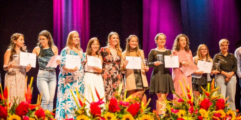 Mujeres Talento de Medellín fueron reconocida en Gran Noche de las Mujeres