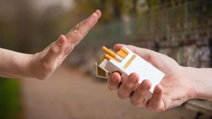 Nueva Zelanda aprueba ley que prohíbe la venta de cigarrillos a personas nacidas después del 2008