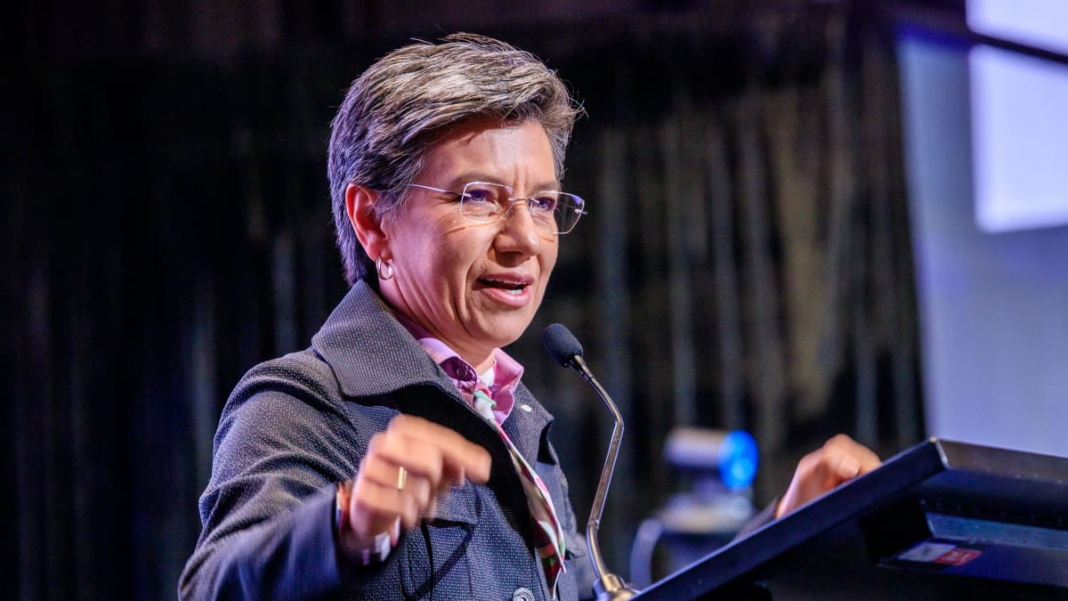 Petición de Claudia López al Ministro