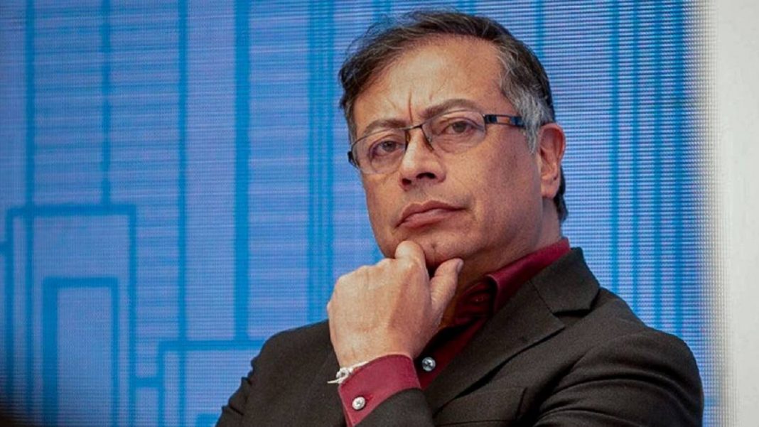 Preidente Petro y Twitter