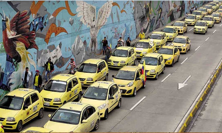 Taxistas levantan paro en algunas zonas de Bogotá argumentando 