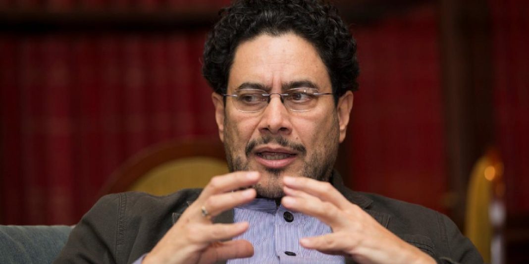 Iván Cepeda denunció al fiscal Barbosa por calumnia ante la Cámara de Representantes