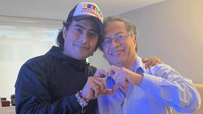 Gustavo Petro y su hijo