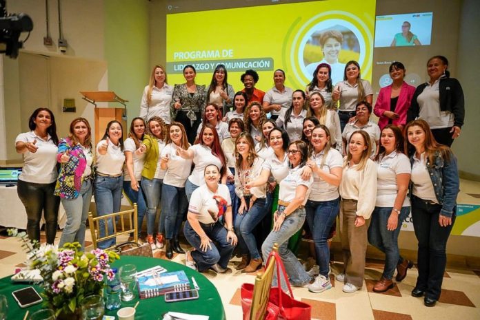 La fundación MET reúne a primeras damas de Colombia en un evento en Washington D.C.