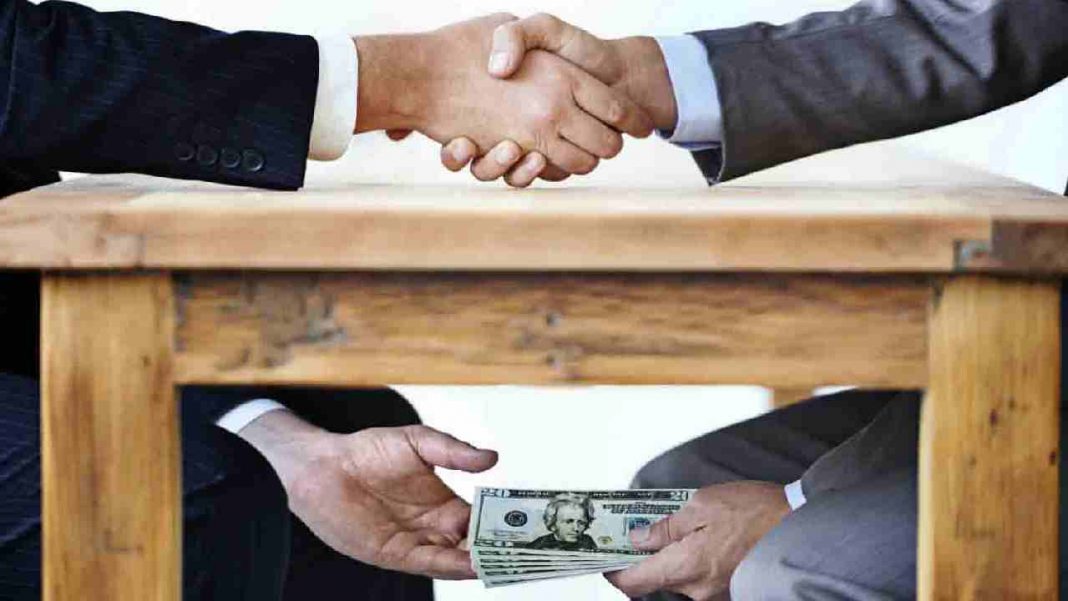 Están llamando a los candidatos a pedirles dinero por aparecer en encuestas