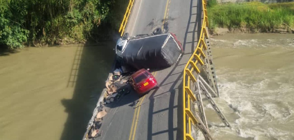 Gobierno Nacional responde ante el desplome del puente en el Quindío