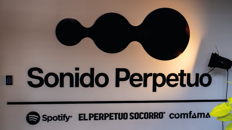 ‘Sonido Perpetuo’, el primer estudio de grabación público para artistas y creadores emergentes en Medellín
