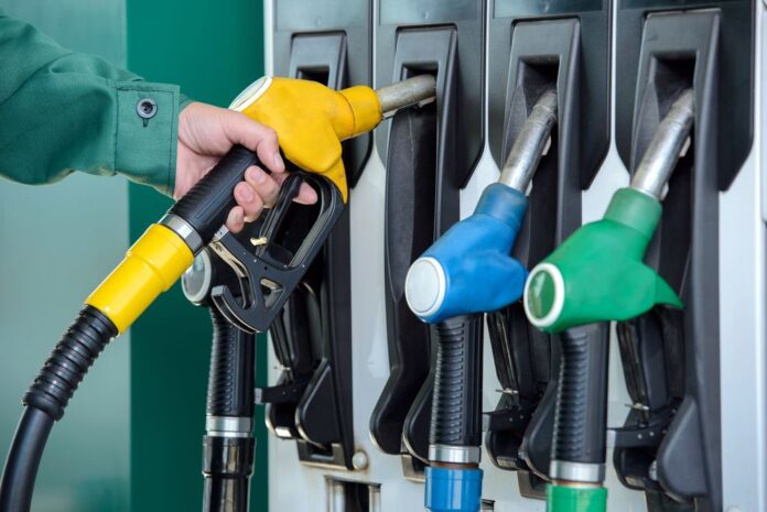 Combustible 1 Subsidiar y focalizar precio de la gasolina no terminará bien. FOTO TOMADA DE: MARKETDATA