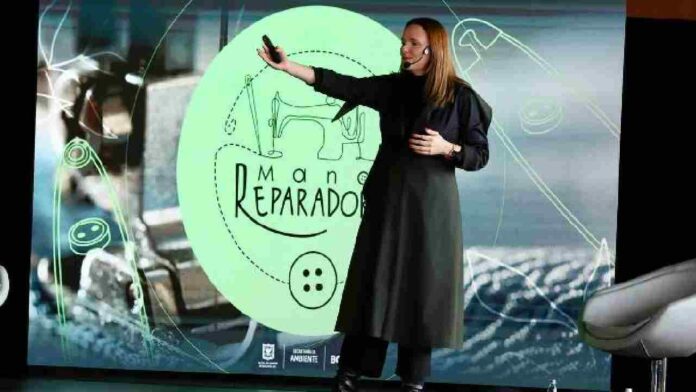 Bogotá le apuesta a la moda circular para restaurar prendas usadas