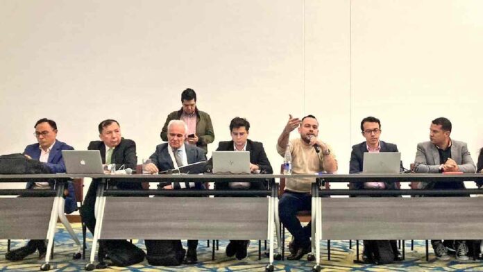 Gobierno y Sindicatos realizan ajuste salarial del 14,62% al sector público