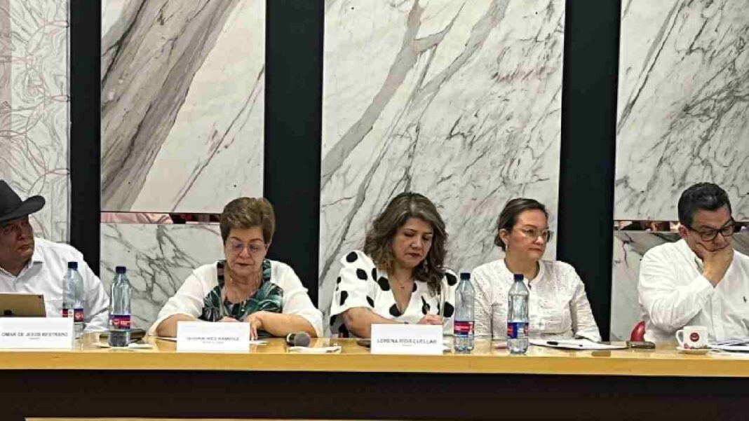 MinTrabajo afirma haber entregado 640 mil millones de pesos a empresarios por la generación de empleo