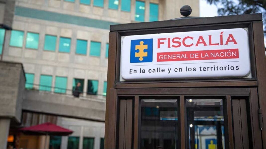 Los integrantes del CTI de la Fiscalía ingresaron al piso 13 del edificio del DIAN. FOTO TOMADA DE: FISCALÍA GENERAL DE LA NACIÓN