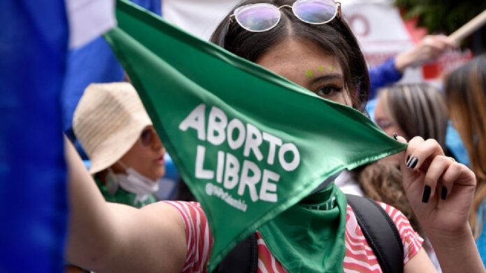 El aborto volvió a ser uno de los temas más importantes de discusión en Colombia. FOTO TOMADA DE: BBC