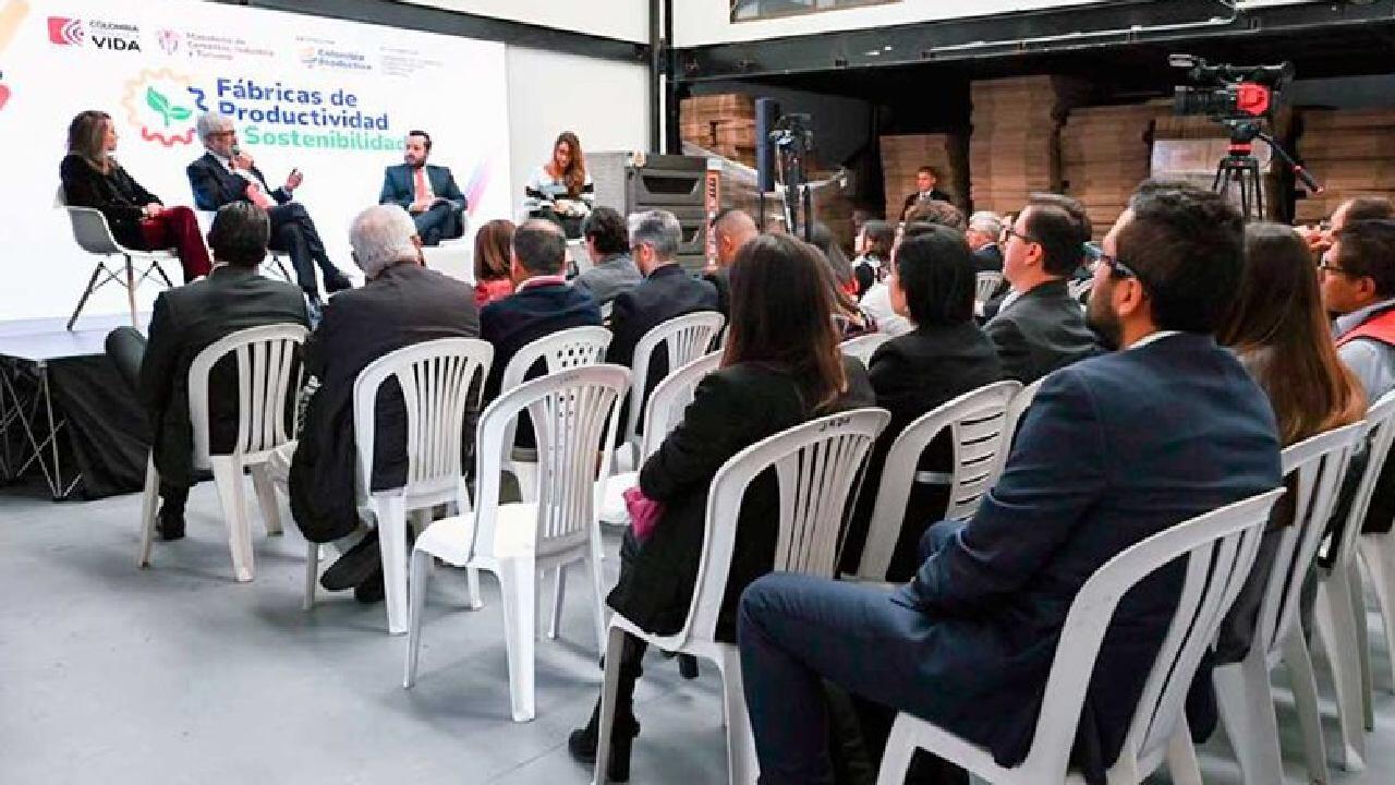 Gobierno presentó programa para que 2.250 empresas sean más productivas y sostenibles