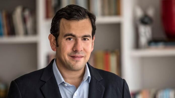 Rodrigo Lara - Redes Sociales