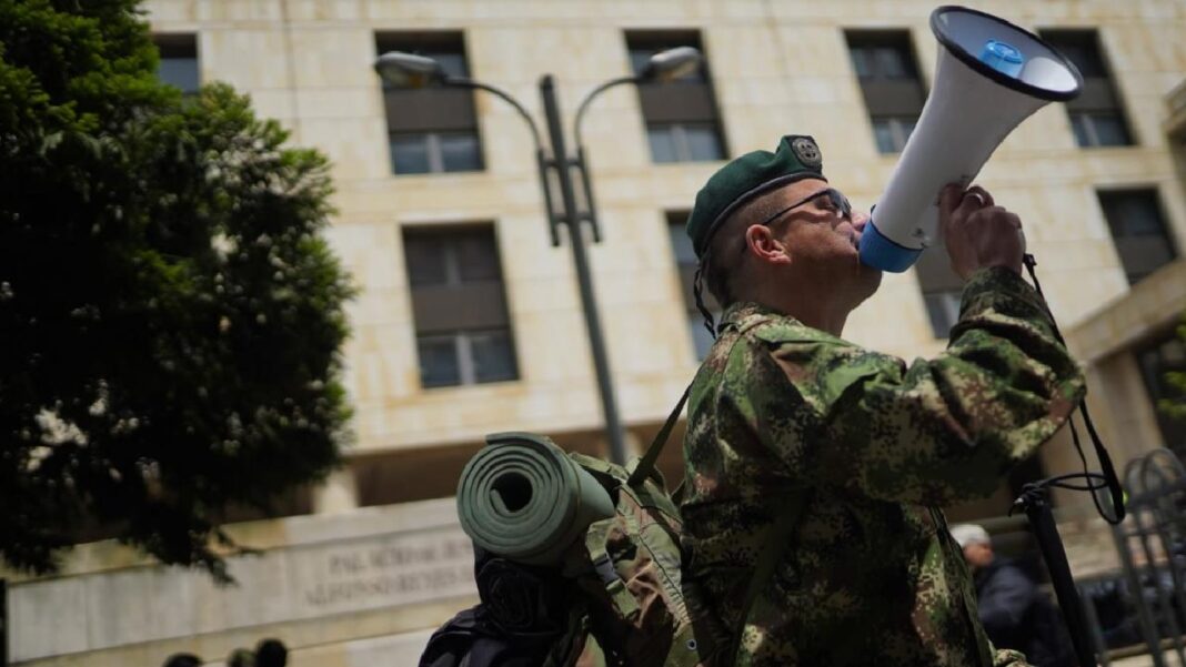 Gobierno confirma que se pagará mesada 14 a la Fuerza Pública